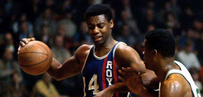 由于萨拉赫 由于萨拉赫