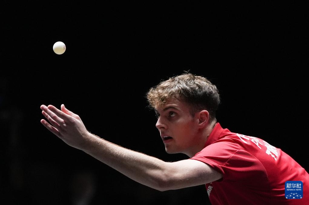 火箭利用手 火箭利用手