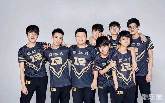 8强赛进行 8强赛进行